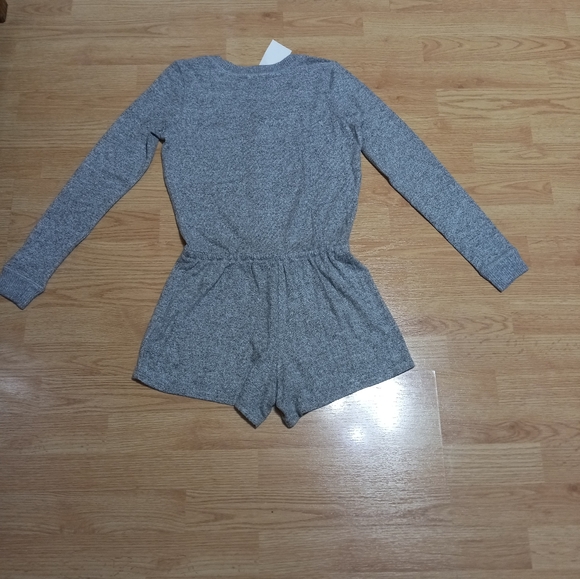 Aerie Gray brushed cotton romper. NWT.  Size xs. - Picture 4 of 7